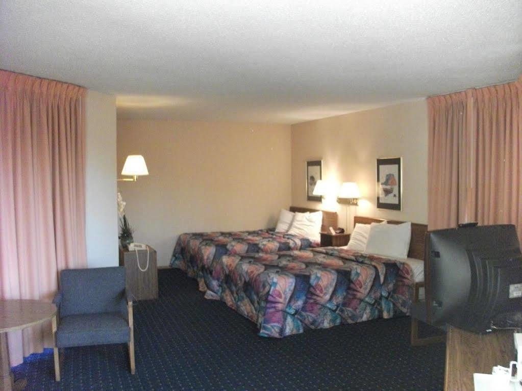 Knights Inn Mackinaw City Luaran gambar